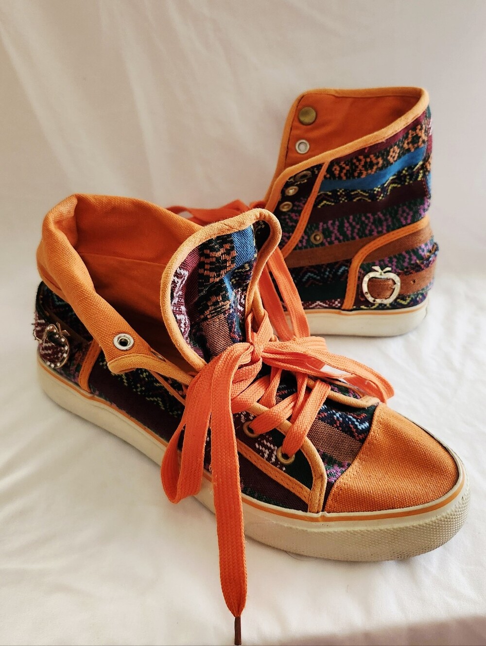 Apple Bottoms Y2K Shoes Womens Size 8 High Tops Casual Aztec Comfort Sneakers